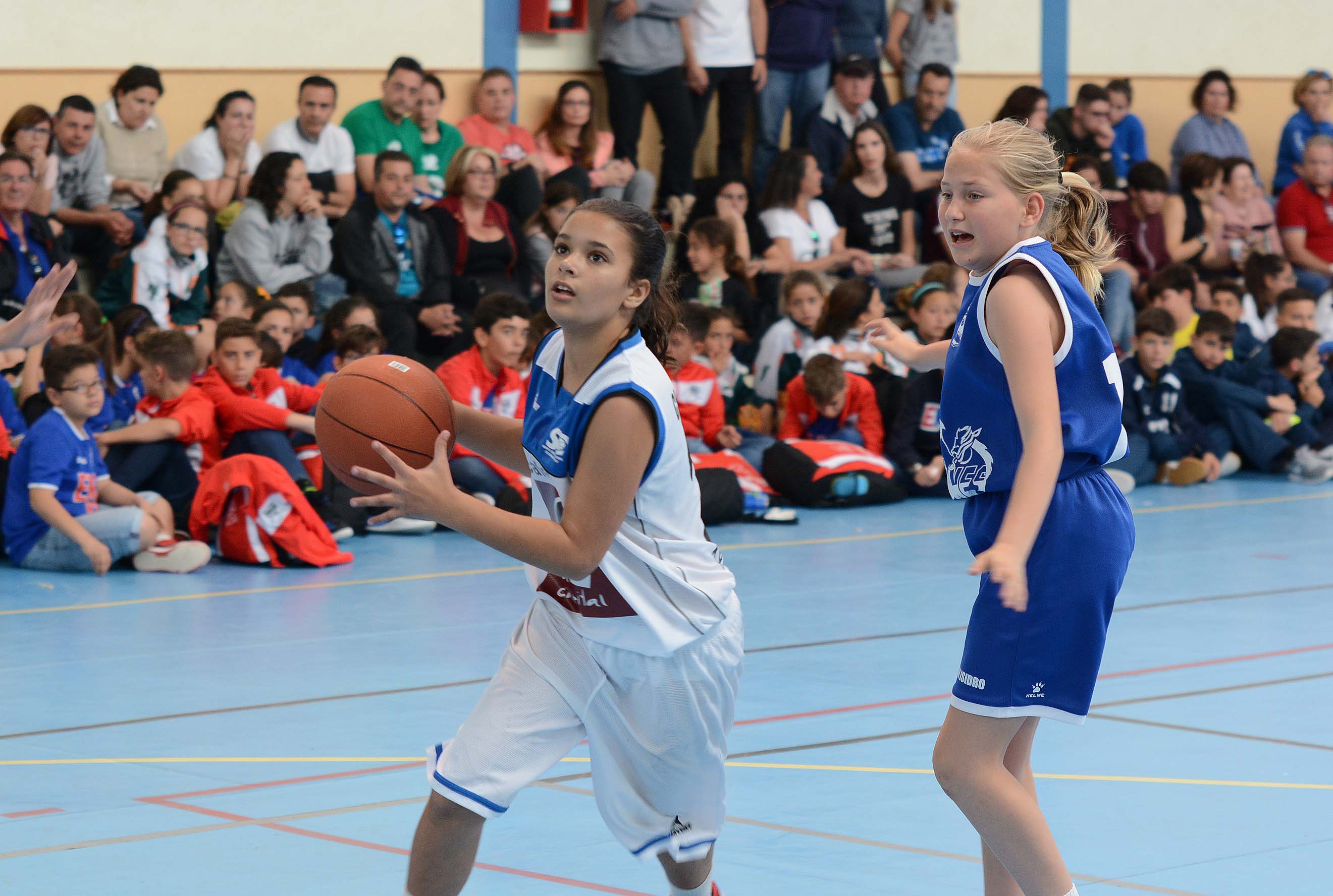San Sebastián de La Gomera reúne una treintena de formaciones en el Torneo Minibasket